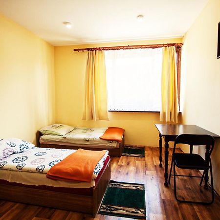 Kremenaros Hostel Ustrzyki Górne Стая снимка