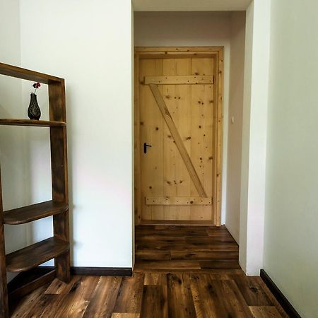 Kremenaros Hostel Ustrzyki Górne Екстериор снимка
