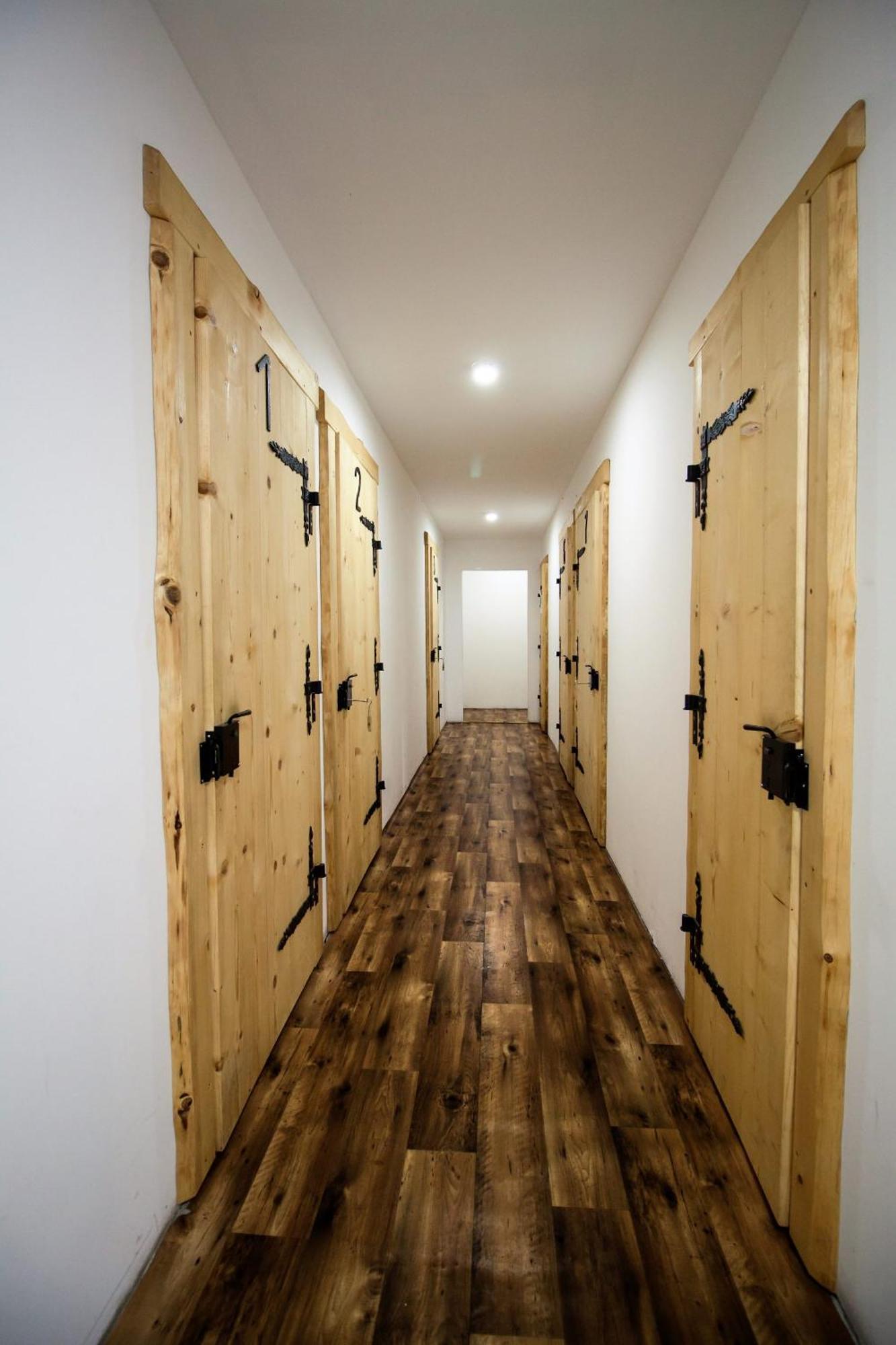 Kremenaros Hostel Ustrzyki Górne Екстериор снимка