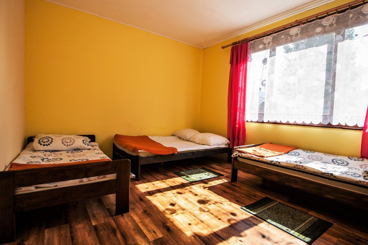 Kremenaros Hostel Ustrzyki Górne Екстериор снимка