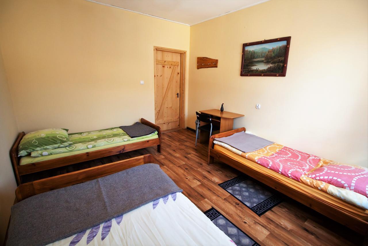Kremenaros Hostel Ustrzyki Górne Екстериор снимка