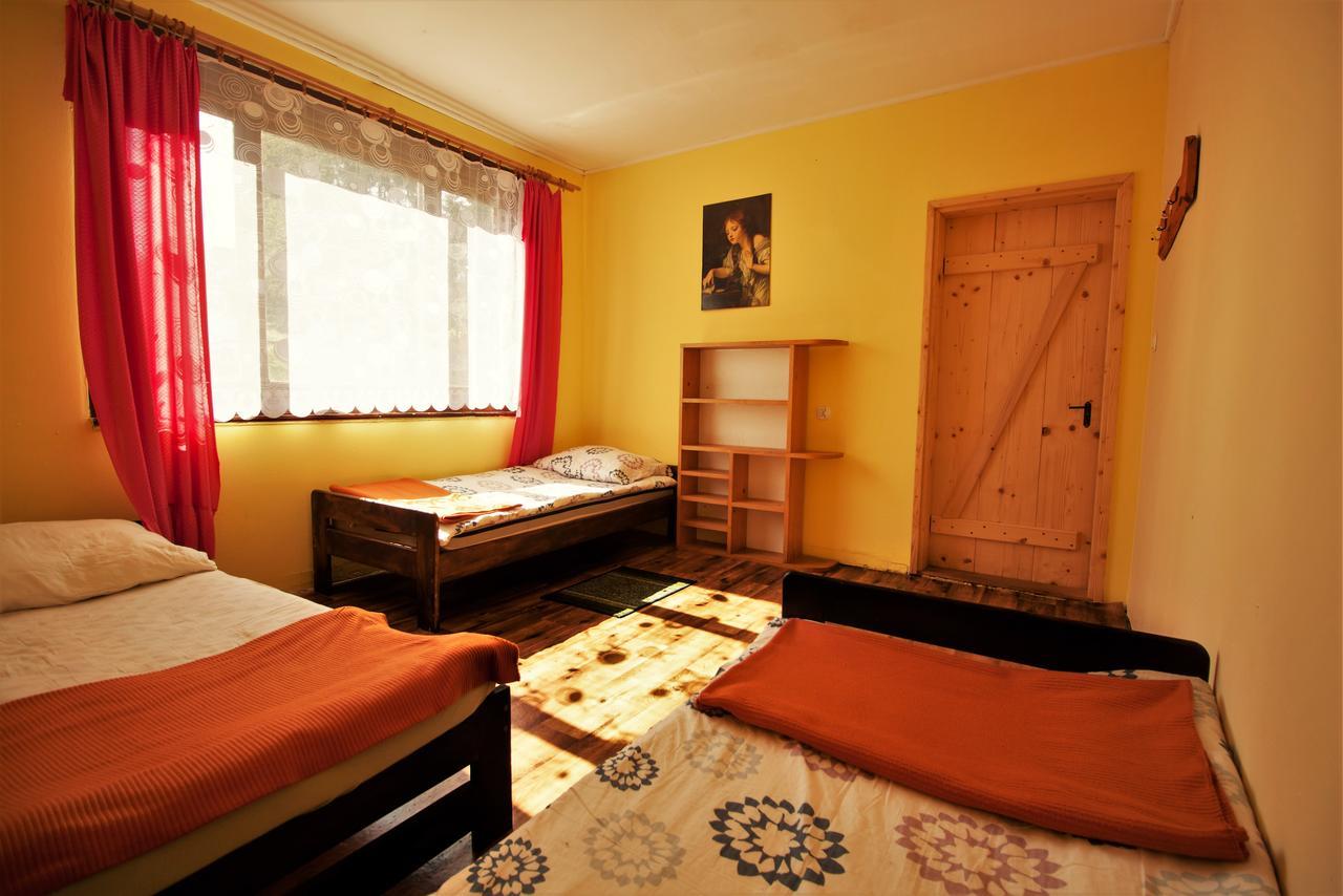 Kremenaros Hostel Ustrzyki Górne Екстериор снимка