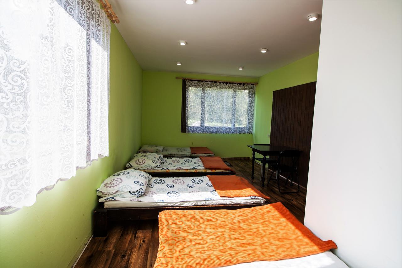 Kremenaros Hostel Ustrzyki Górne Екстериор снимка