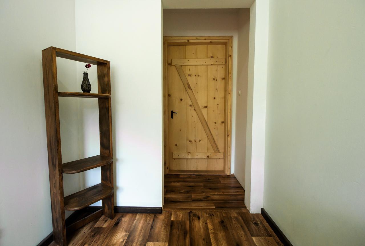 Kremenaros Hostel Ustrzyki Górne Екстериор снимка