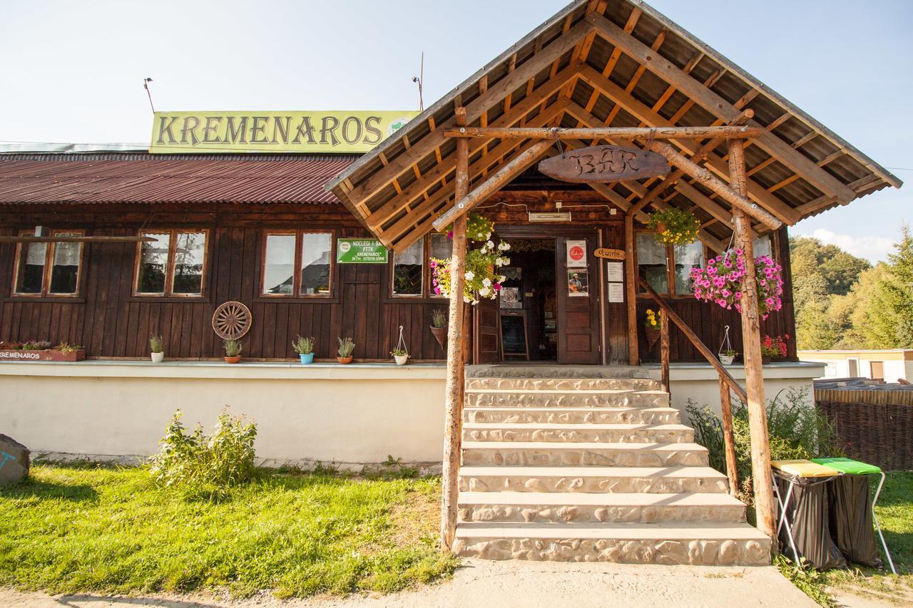 Kremenaros Hostel Ustrzyki Górne Екстериор снимка