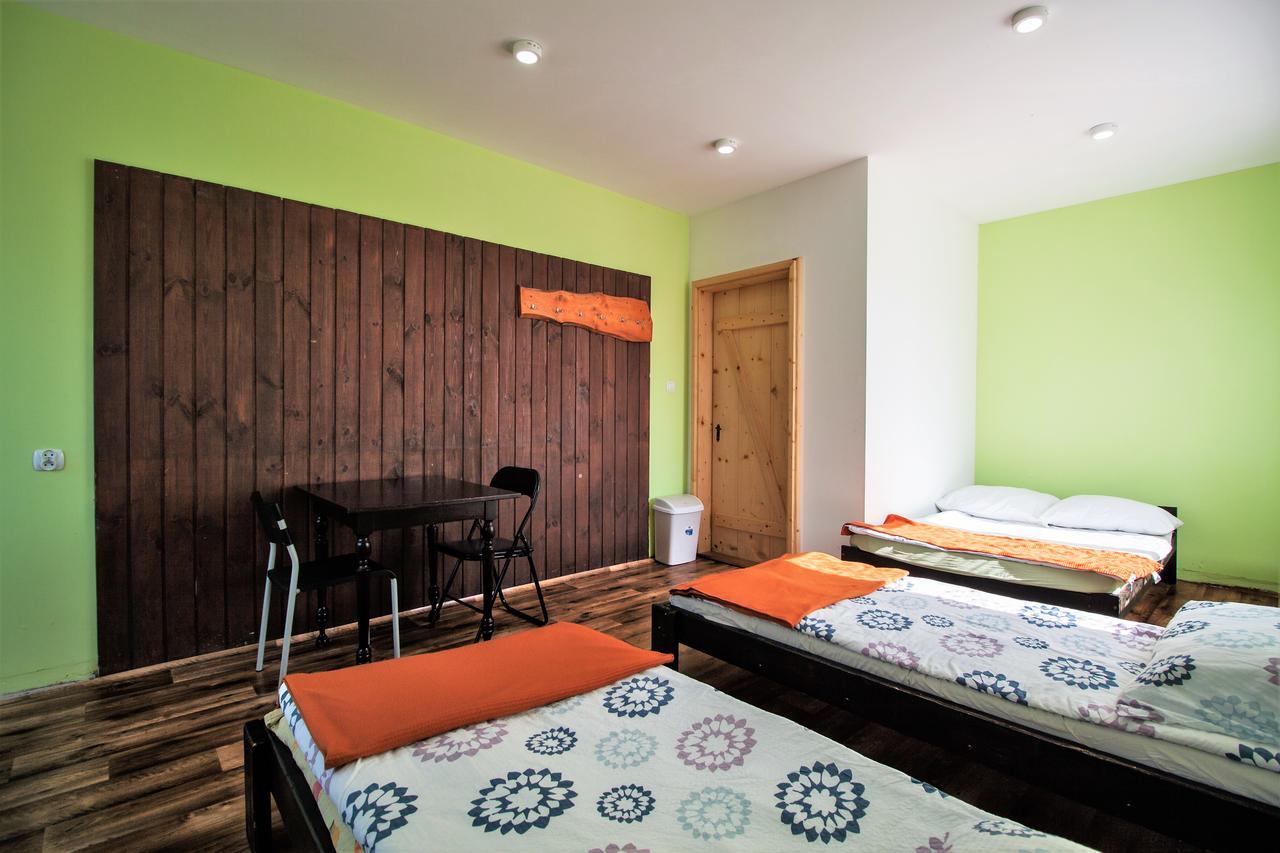 Kremenaros Hostel Ustrzyki Górne Екстериор снимка